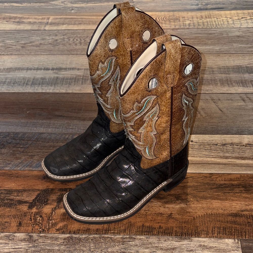 Old West Boy’s Tan & Brown Cowboy Boots